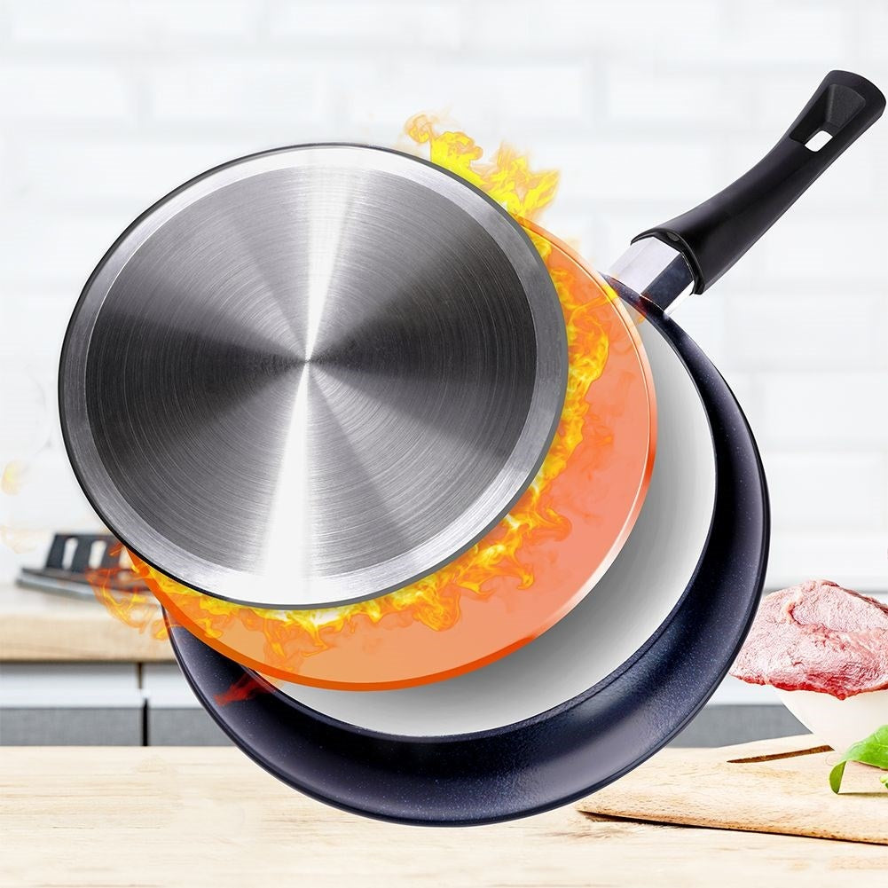 Frying pan with removable handle and diamond coating