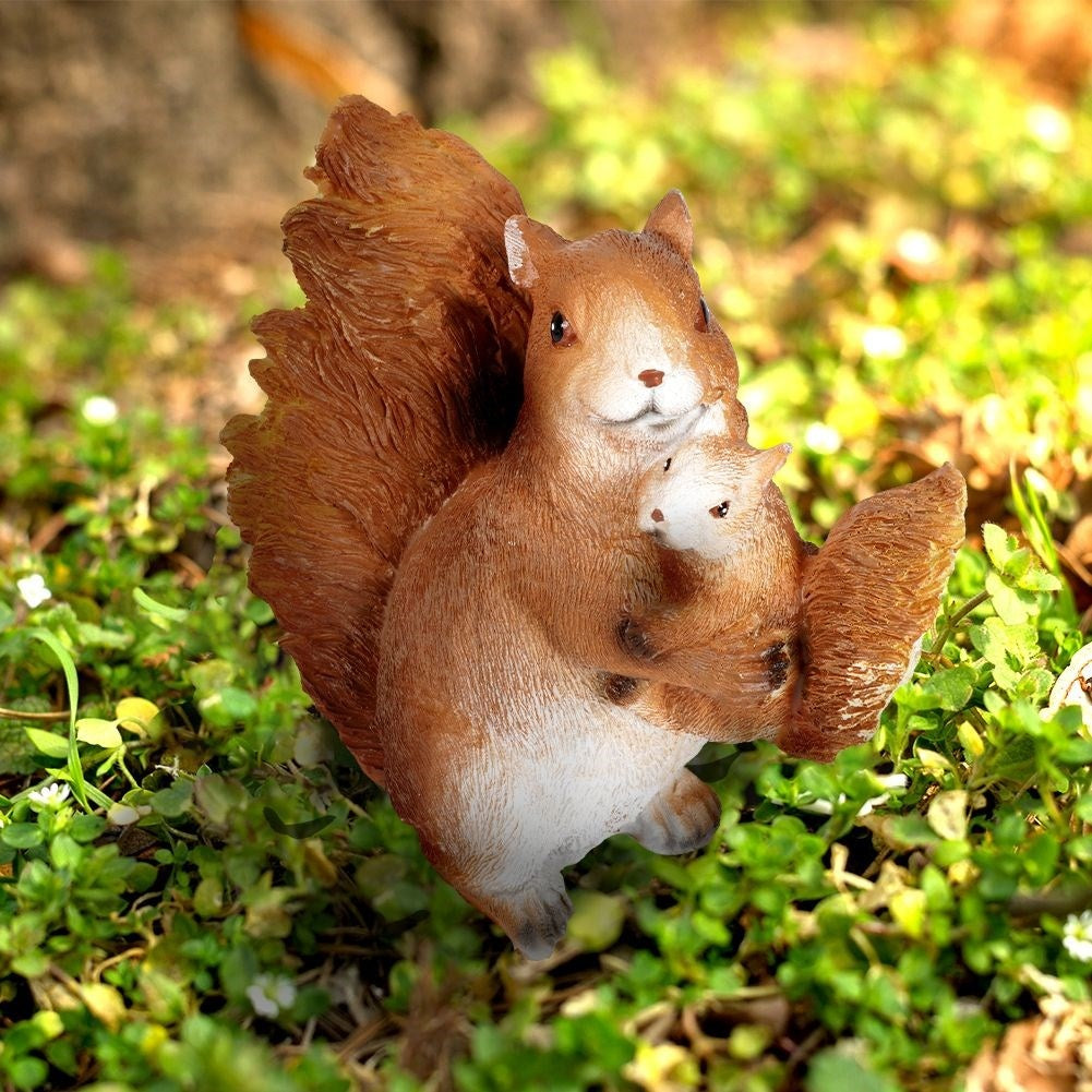 Garden Figurine Squirrel with Cub - Detailed Synthetic Stone