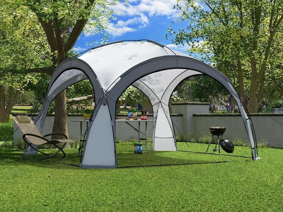 Garden event pavilion tent for a picnic + bag