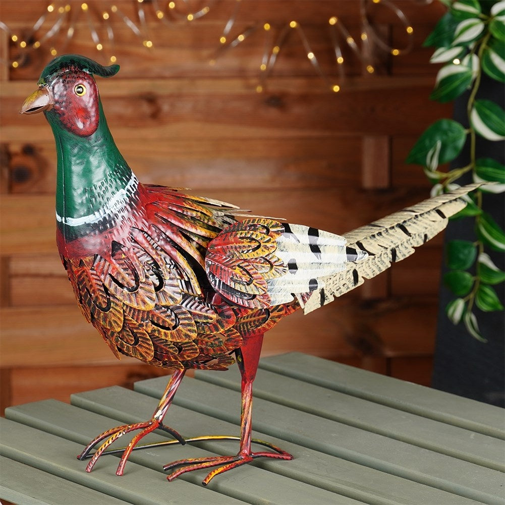 Garden figure pheasant in metal with vibrant colors