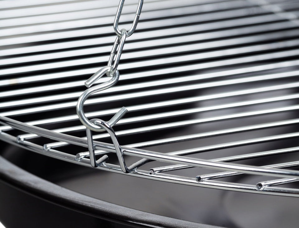 Garden grill Garden fireplace grill with a tripod grate