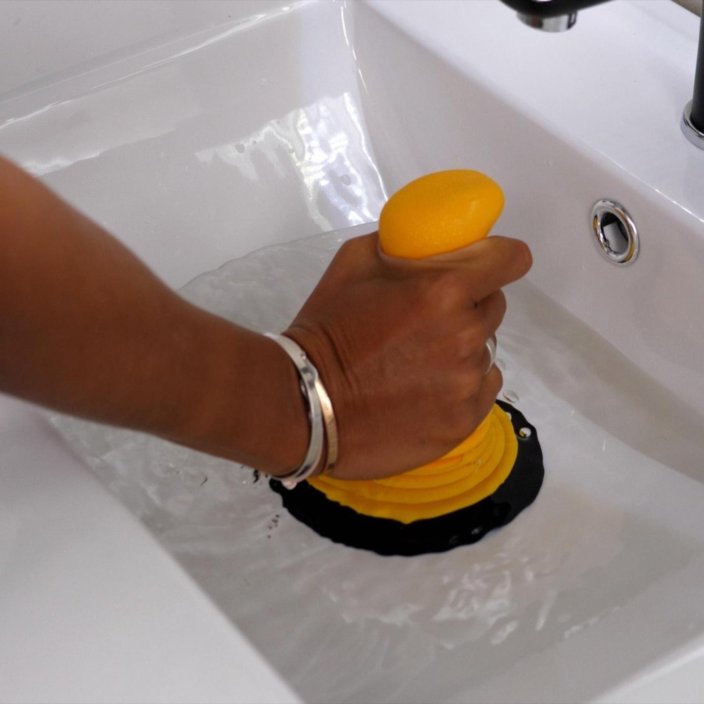 Genius Ideas Pipe Free Mini Suction Pump