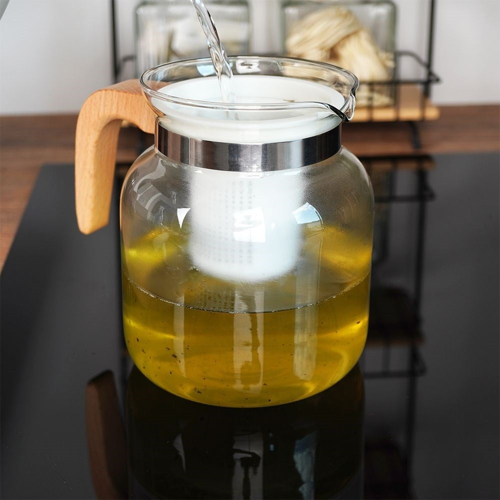 Glass Jug with Removable Infuser, Lid and Wooden Handle