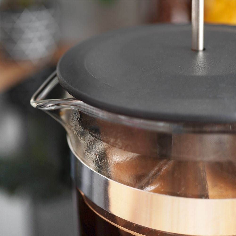 Glass brewer with plunger for coffee, tea and milk frothing.