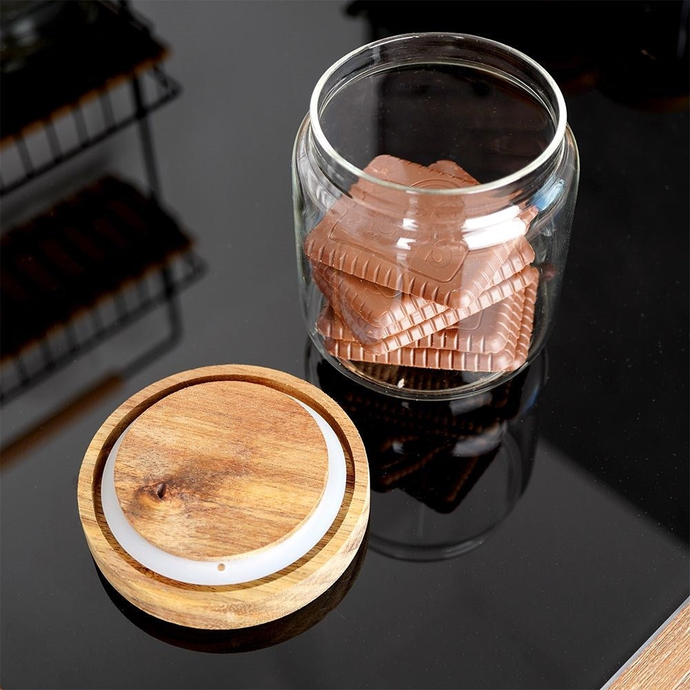 Glass container in borosilicate glass with acacia wood lid