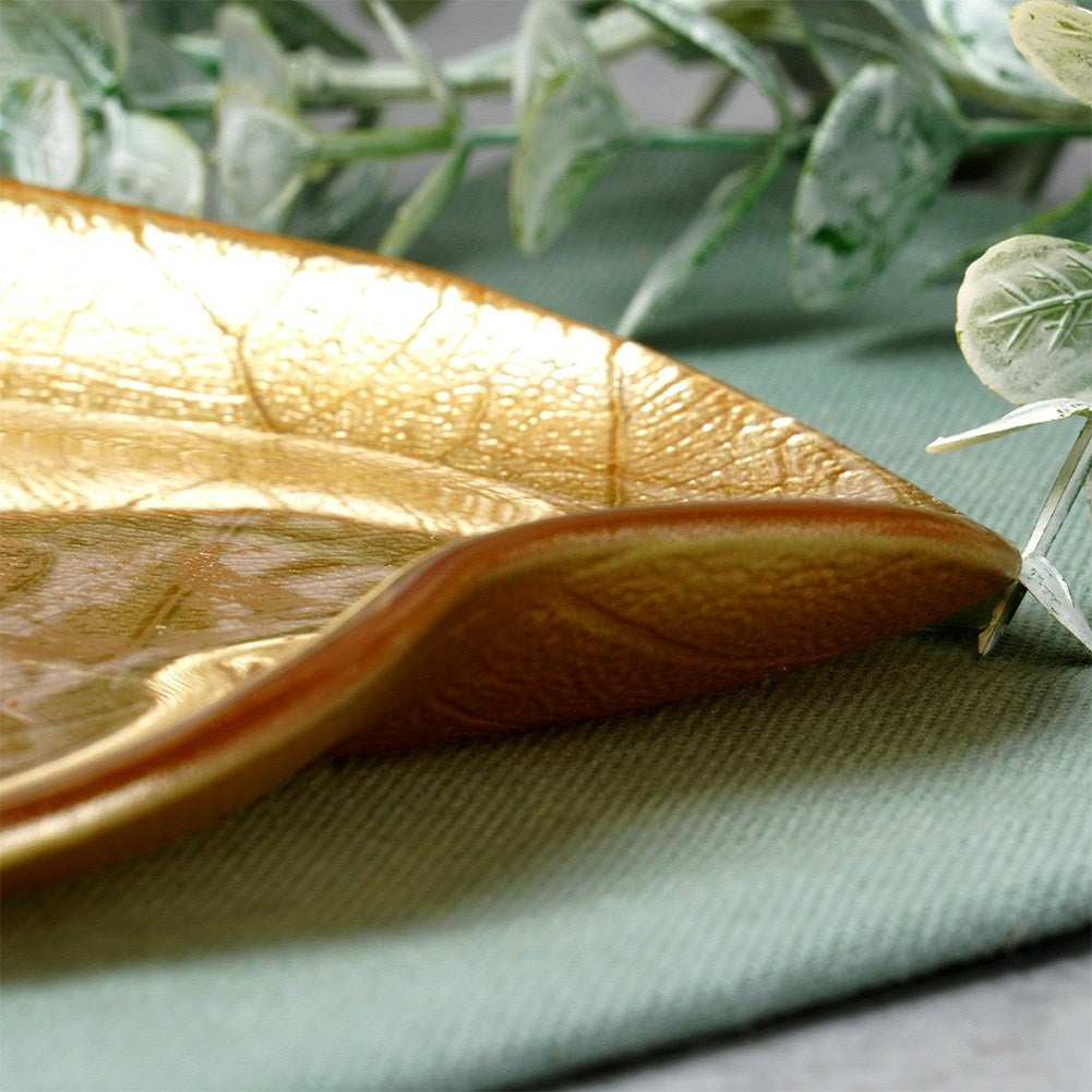 Glass gold leaf serving plate 18x16 cm