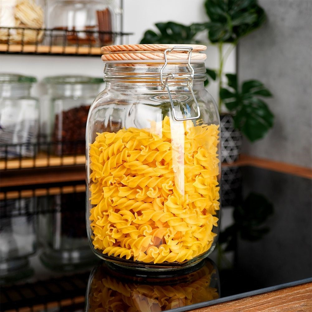 Glass jar with bamboo lid and patent closure, 1.5L