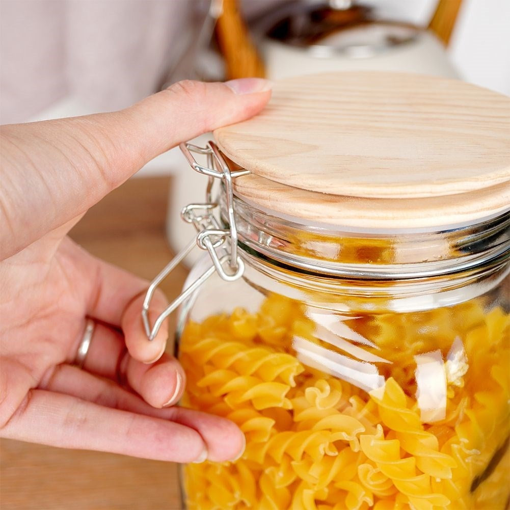 Glass jar with bamboo lid and patent closure, 1.5L