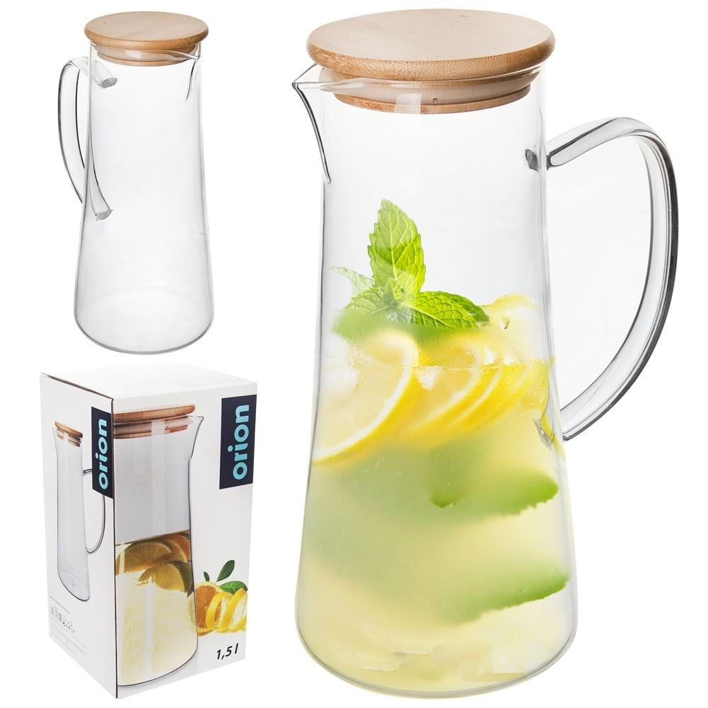 Glass jug for all drinks with handle, pouring spout and bamboo lid