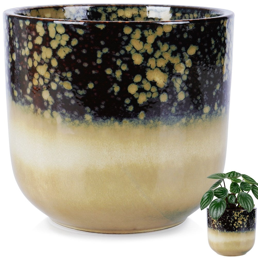 Glazed porcelain pot with a unique design for all interiors