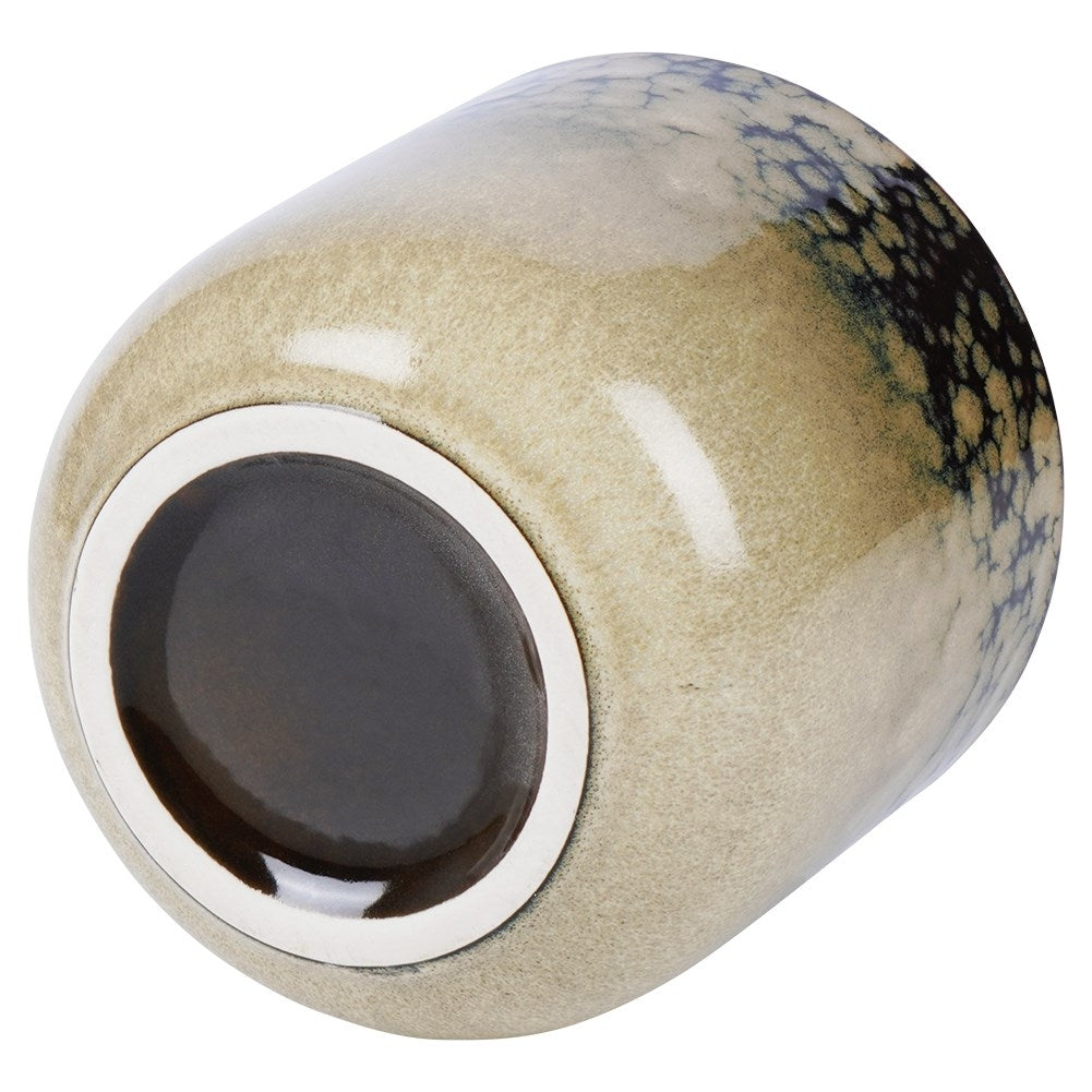 Glazed porcelain pot with unique design and subtle shine