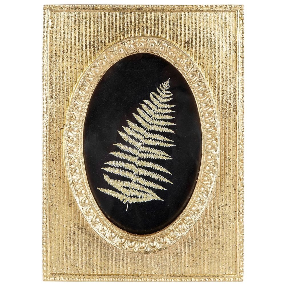Gold-colored photo frame for 10x15 cm pictures