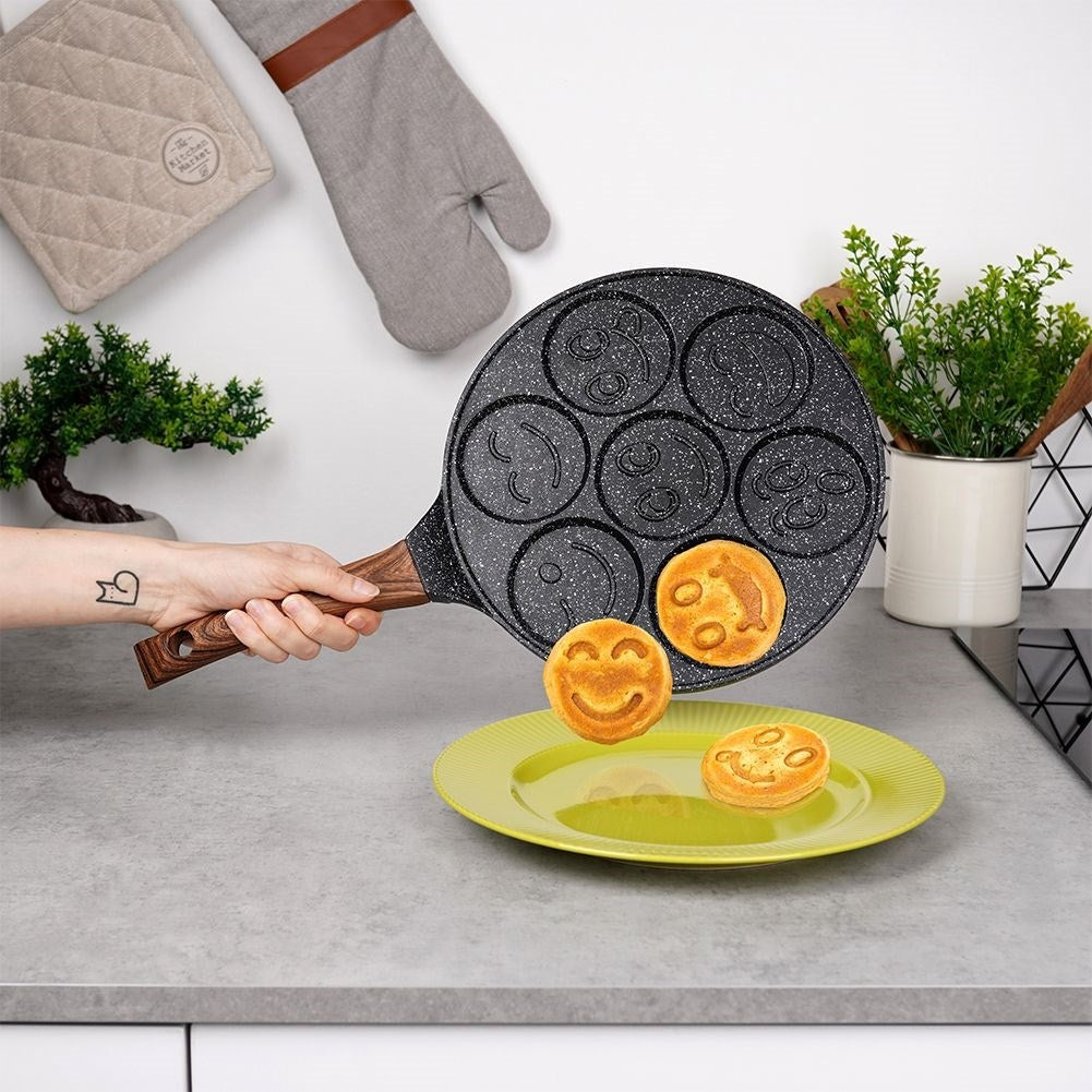 Granite frying pan 26 cm with 7 face-shaped holes