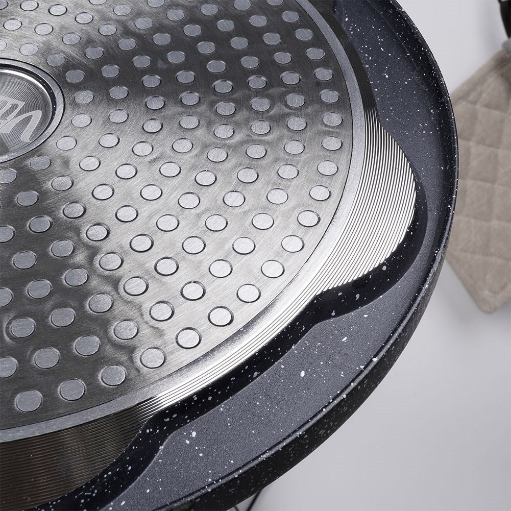 Granite frying pan 26 cm with 7 face-shaped holes