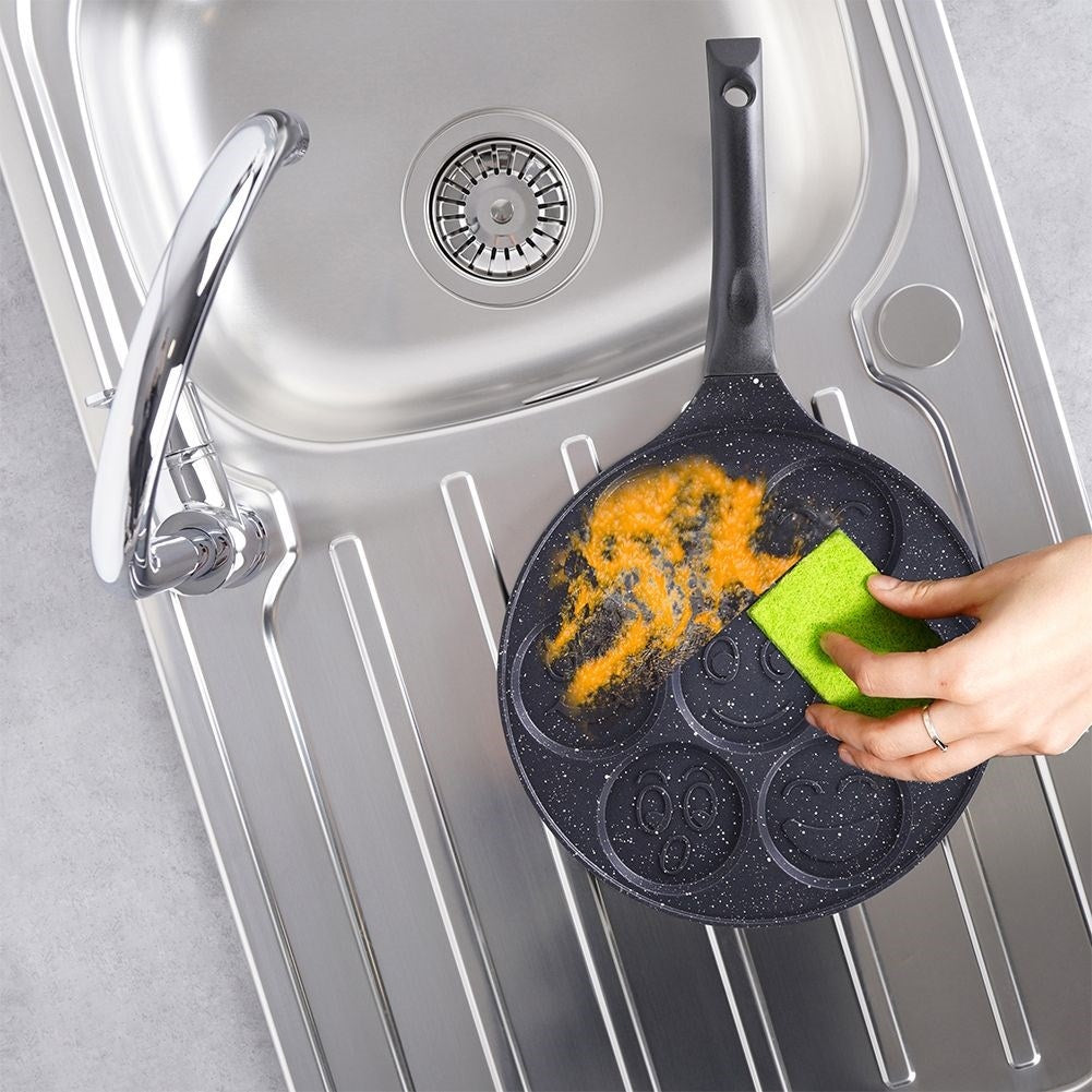 Granite frying pan with 7 Shapes - Pancakes & Eggs Perfect