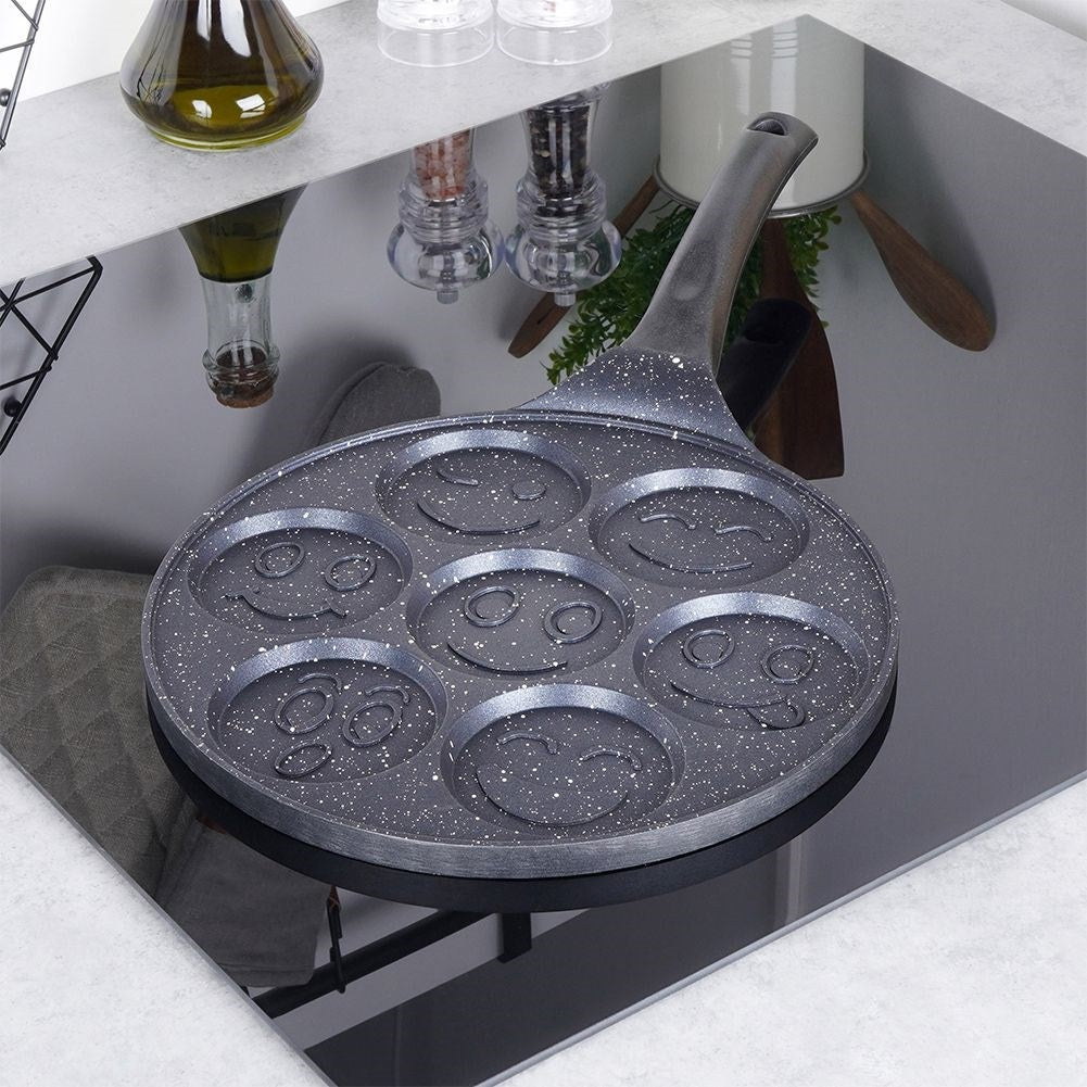 Granite frying pan with 7 Shapes - Pancakes & Eggs Perfect