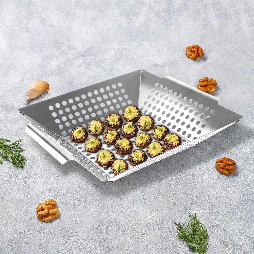 Grill basket in stainless steel for vegetables and meat
