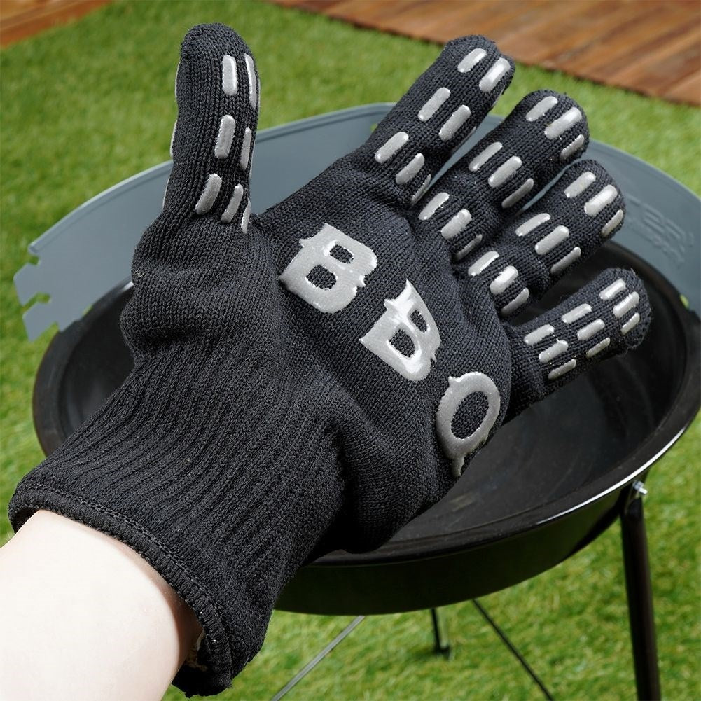 Grill glove with non-slip inserts, withstands up to 250°C