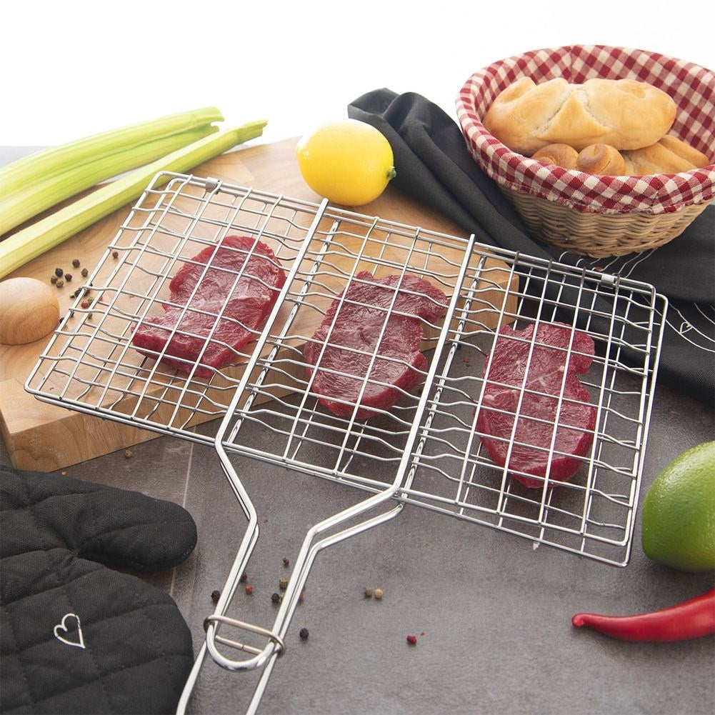Grill grate with double side and lock for easy grilling