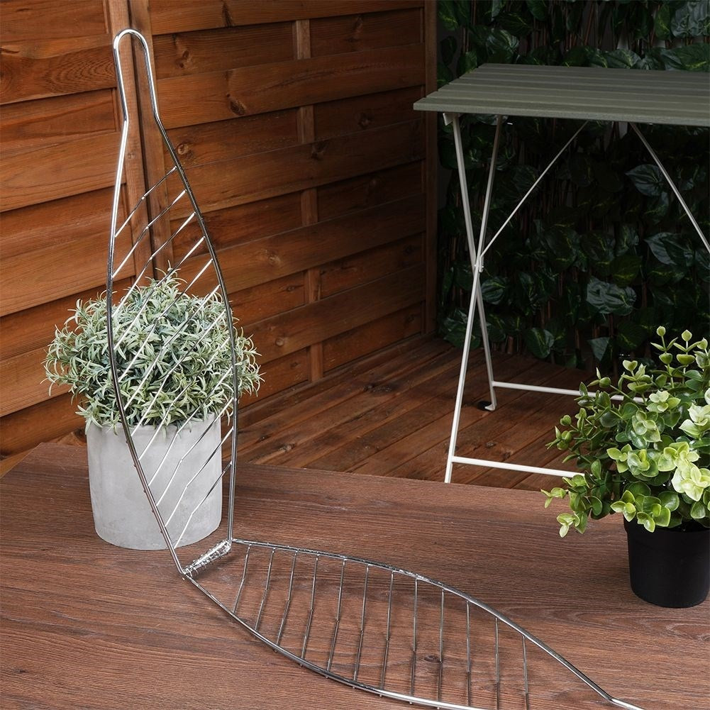 Grill grate with handle for easy grilling