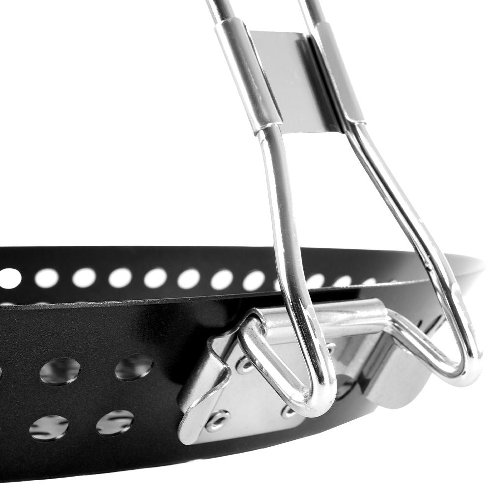 Grill pan: Non-stick, perforated surface, long handle