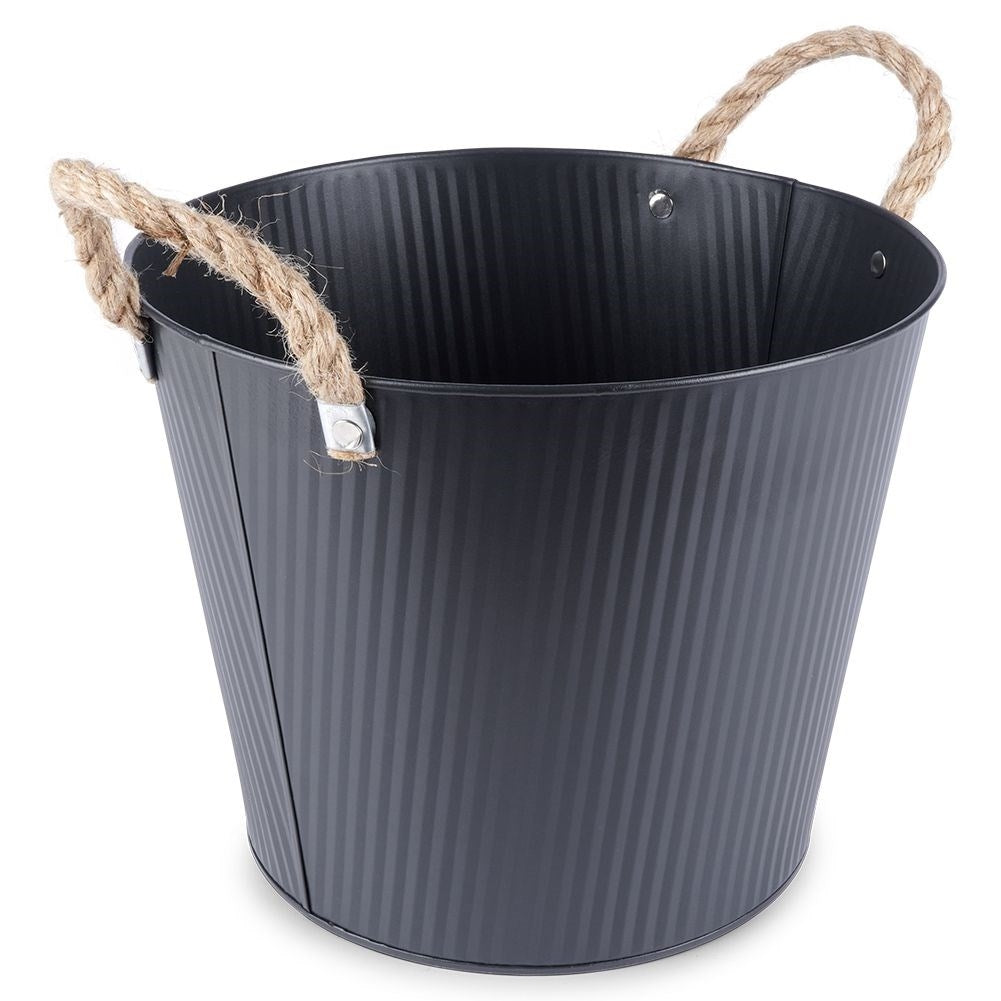 Grooved pot cover in black galvanized metal for indoor/outdoor use
