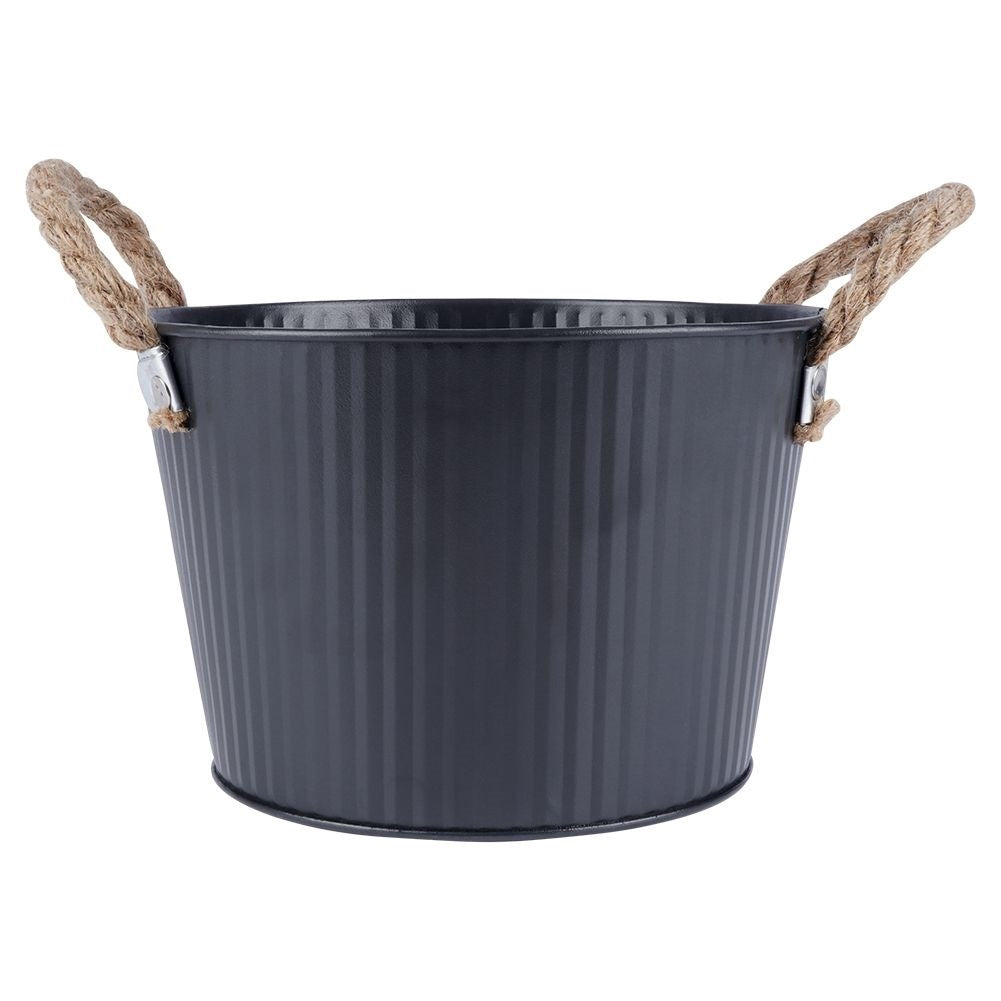 Grooved pot cover in black galvanized metal for indoor/outdoor use