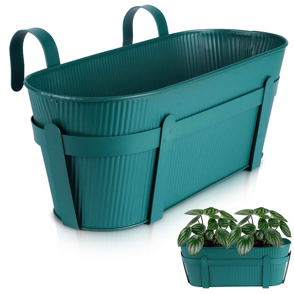 Hanging green metal pot with grooved front for balcony