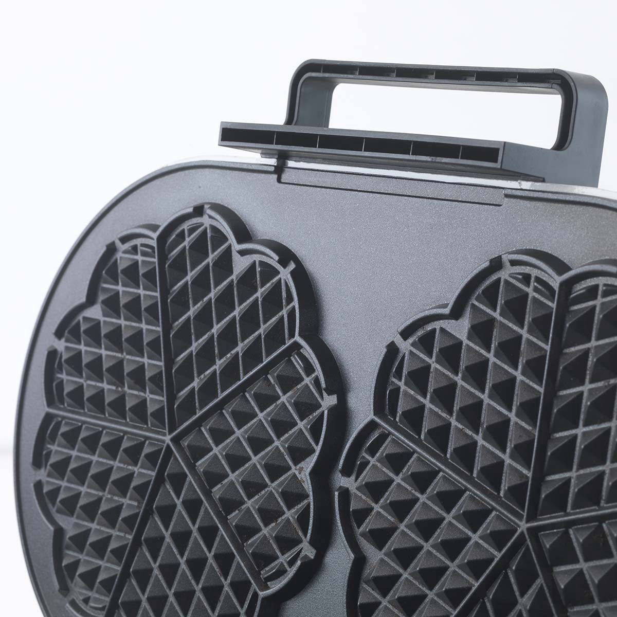 Heart-Shaped Double Waffle Maker, Non-Stick, 1200W, White