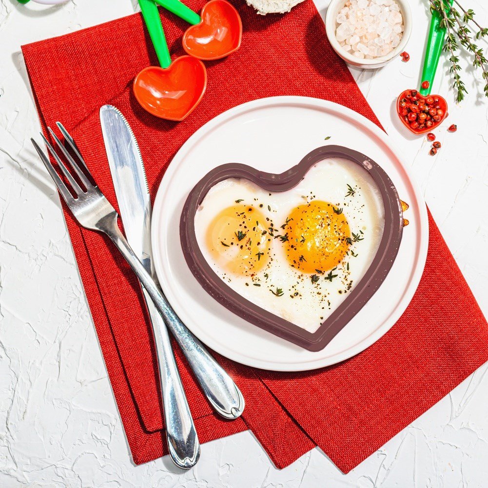 Heart-shaped Silicone Mold for Eggs & Pancakes with Handle
