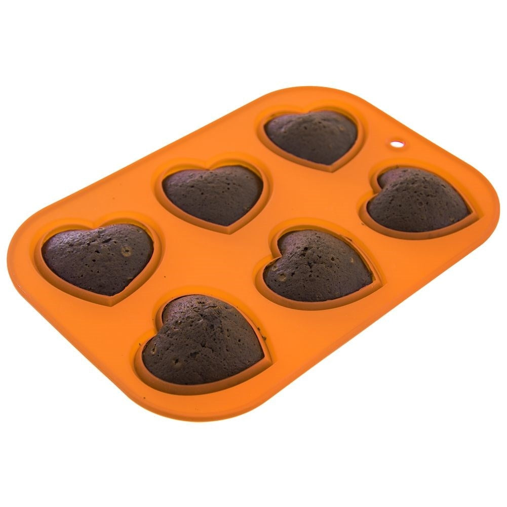 Heart-shaped Silicone Mold for Muffins - Flexible and Practical