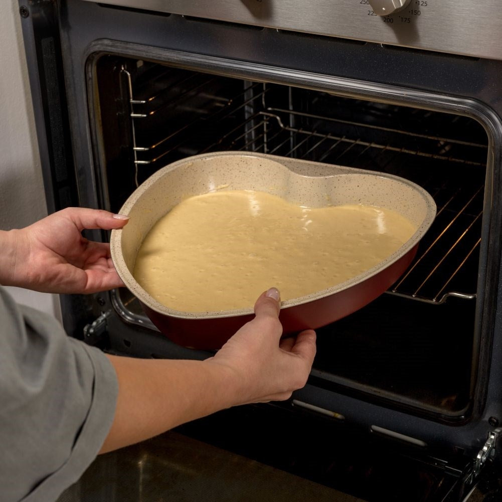 Heart-shaped baking dish with ceramic granite coating