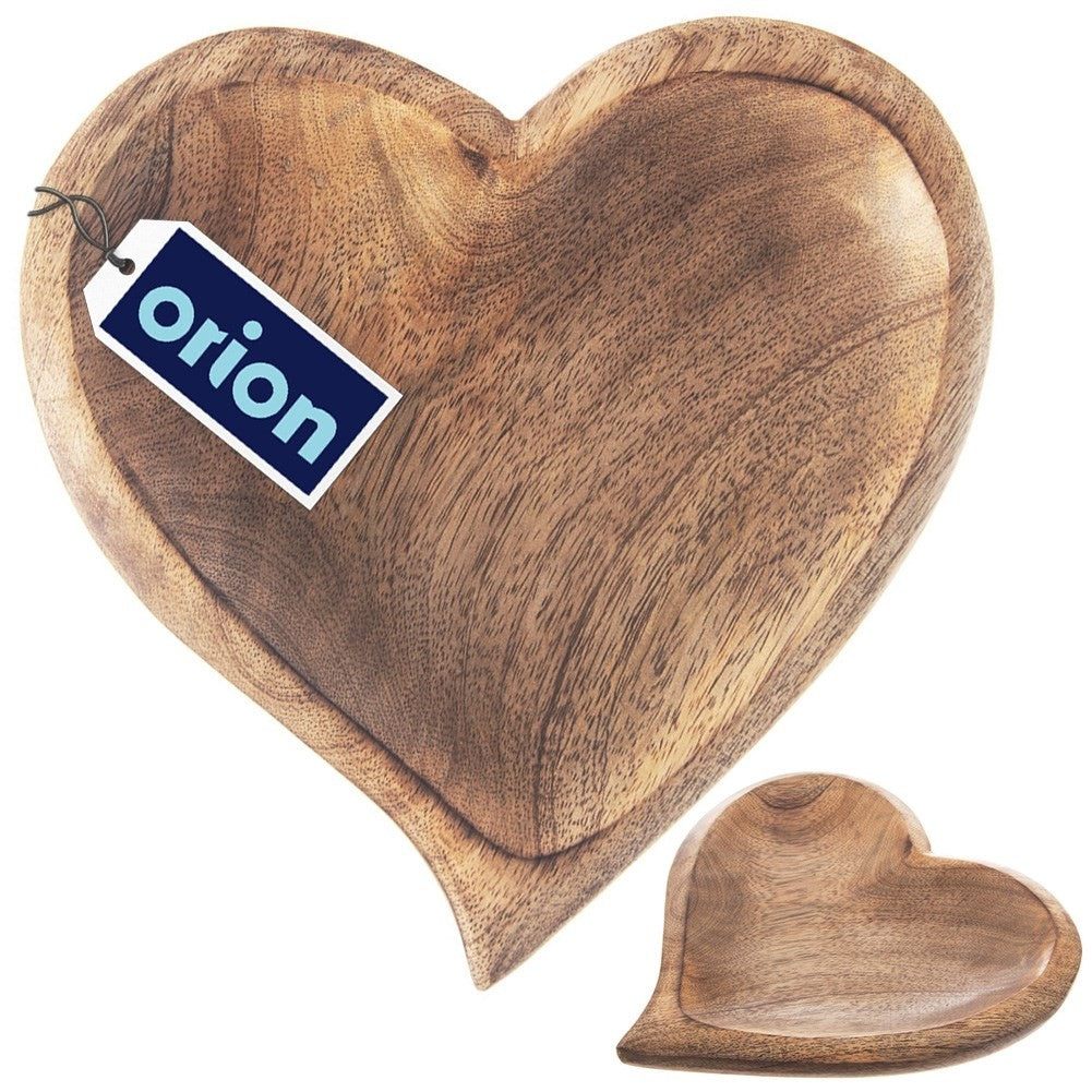 Heart-shaped serving tray in sustainable mango wood