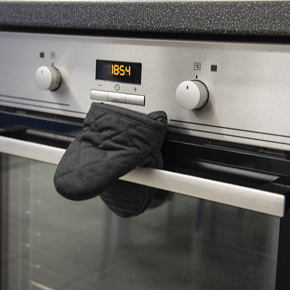 Heat-protective cotton glove with silicone grip