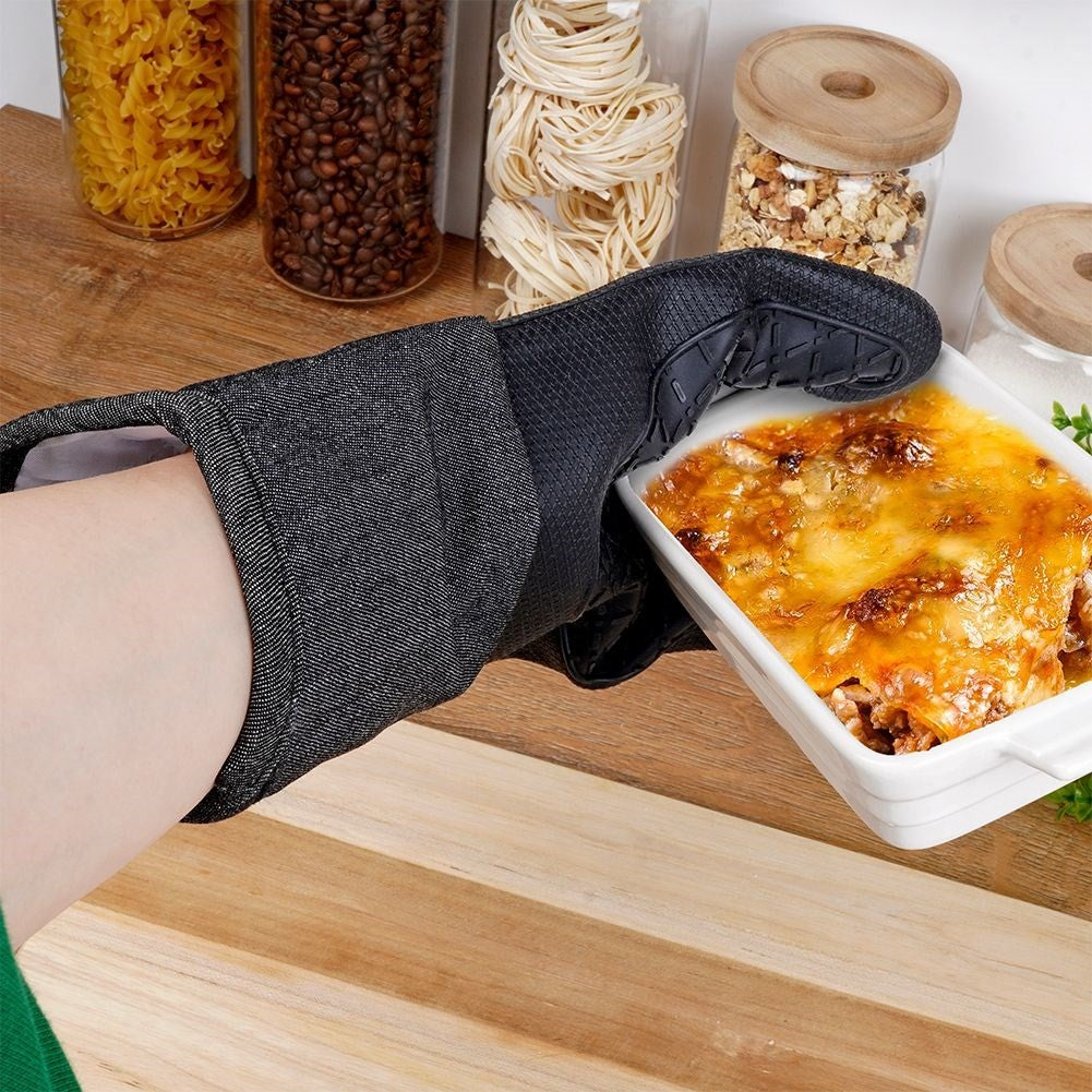 Heat-resistant Silicone Glove for Safe Kitchen Handling