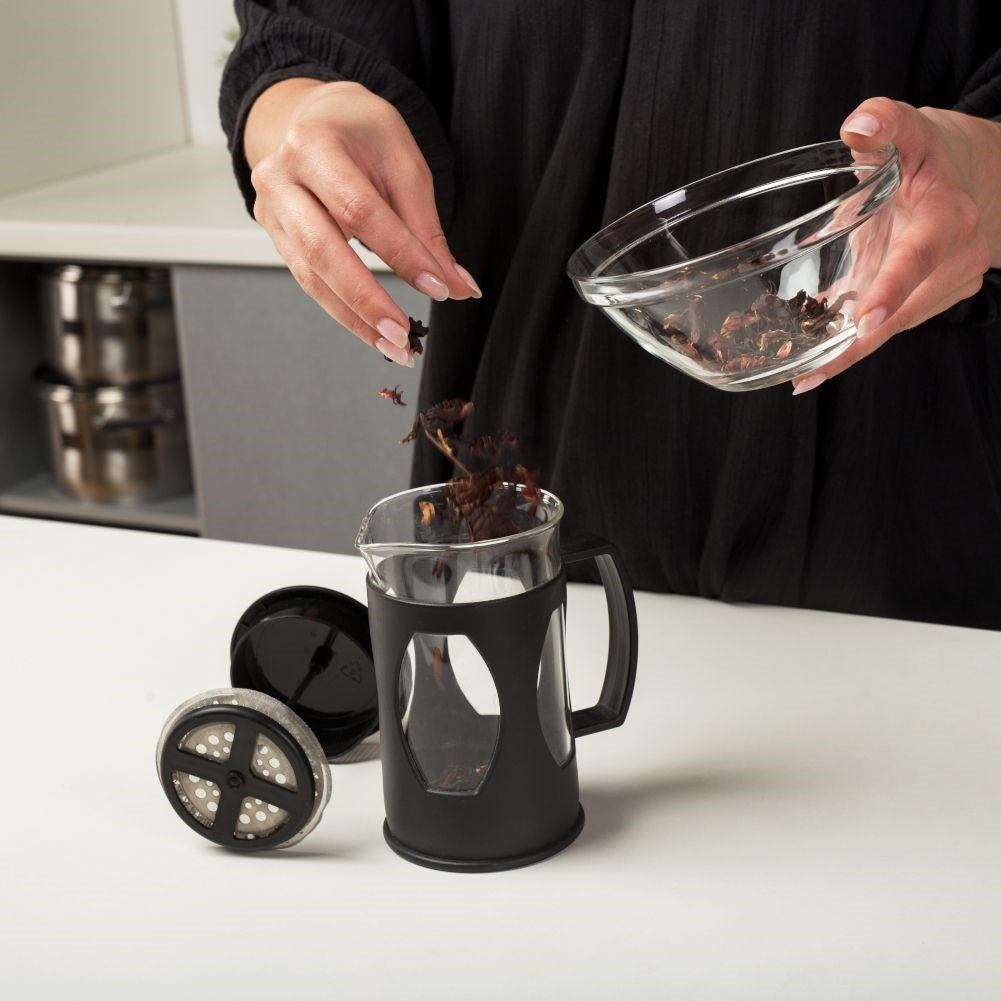 Heat-resistant coffee press with steel piston for coffee and tea
