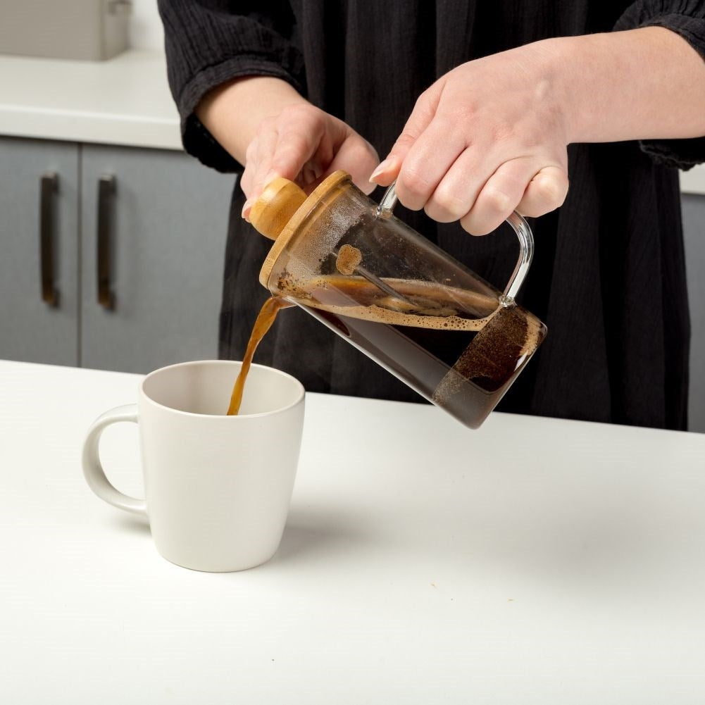 Heat-resistant glass teapot with steel piston for tea and coffee