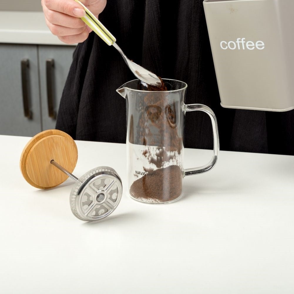 Heat-resistant glass teapot with steel piston for tea and coffee