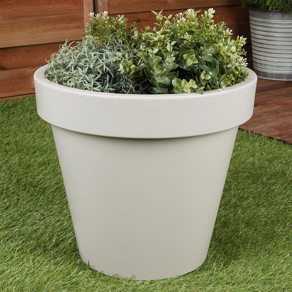 High quality beige plastic pot for garden and terrace