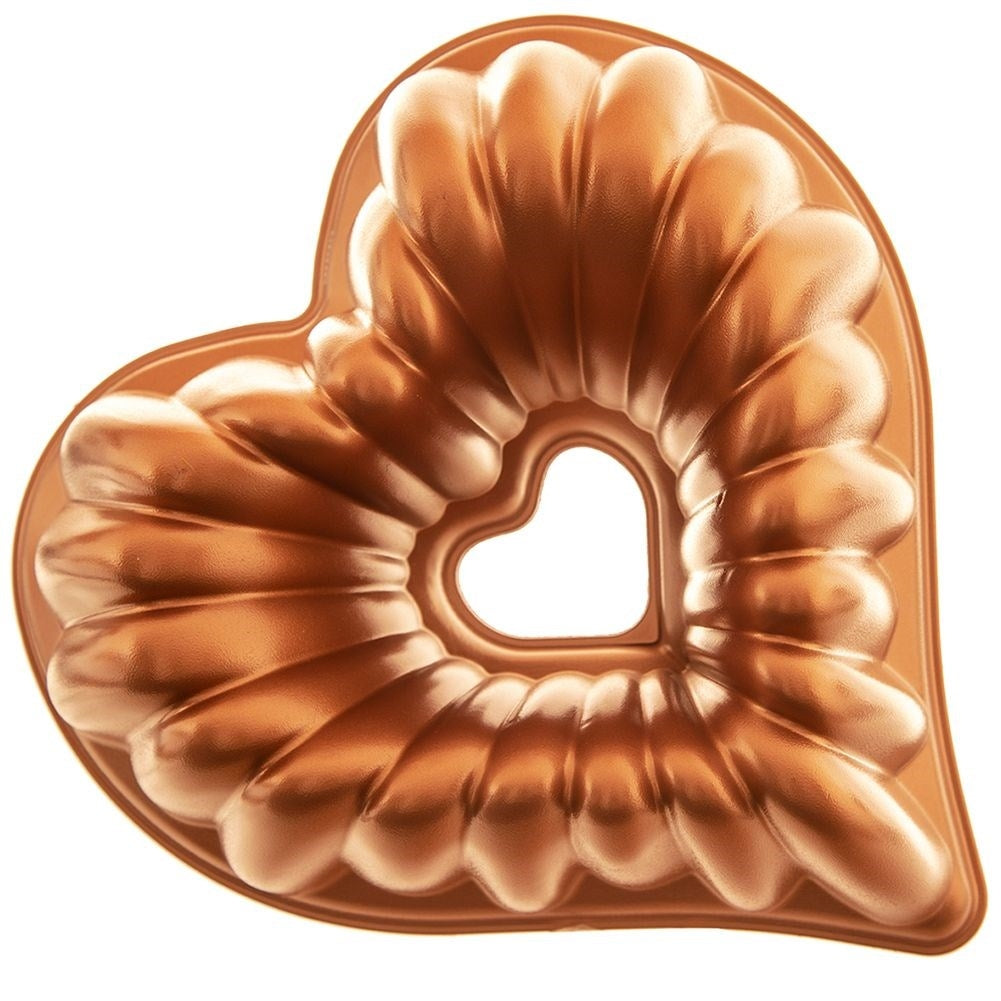 High-quality heart-shaped baking pan with non-stick coating
