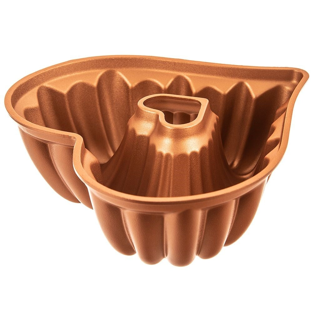 High-quality heart-shaped baking pan with non-stick coating