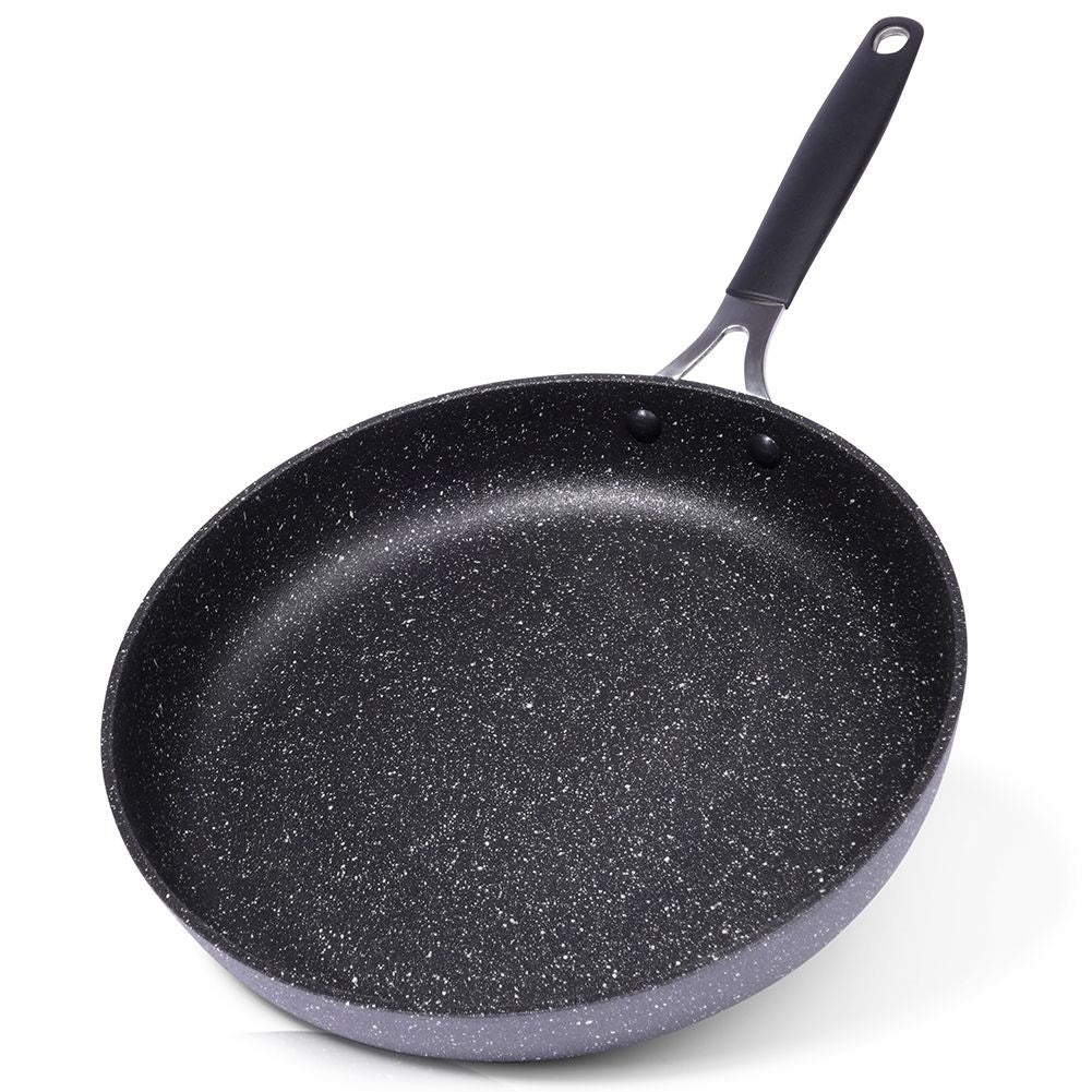 High-quality non-stick frying pan for all stoves and ovens