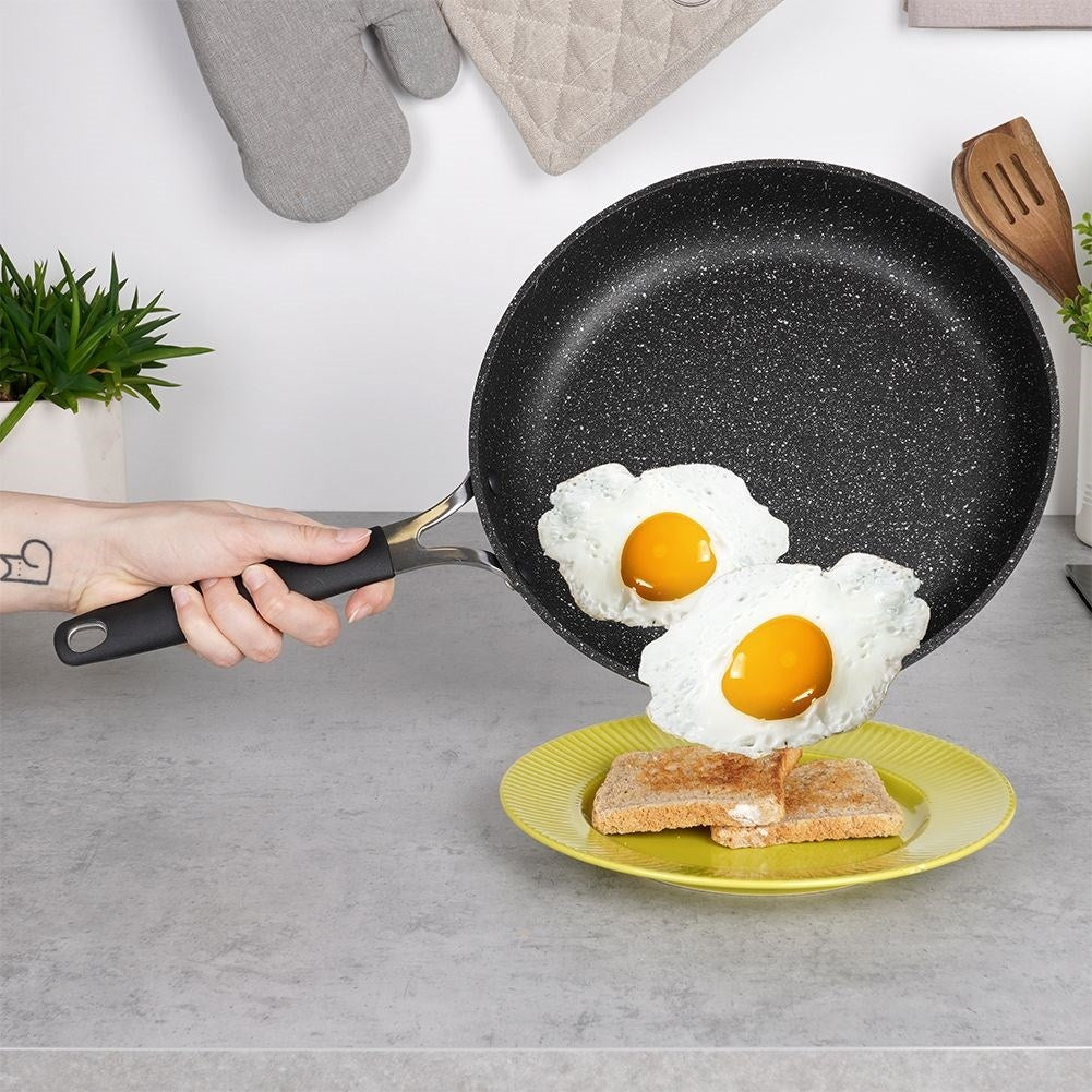 High-quality non-stick frying pan for all stoves and ovens