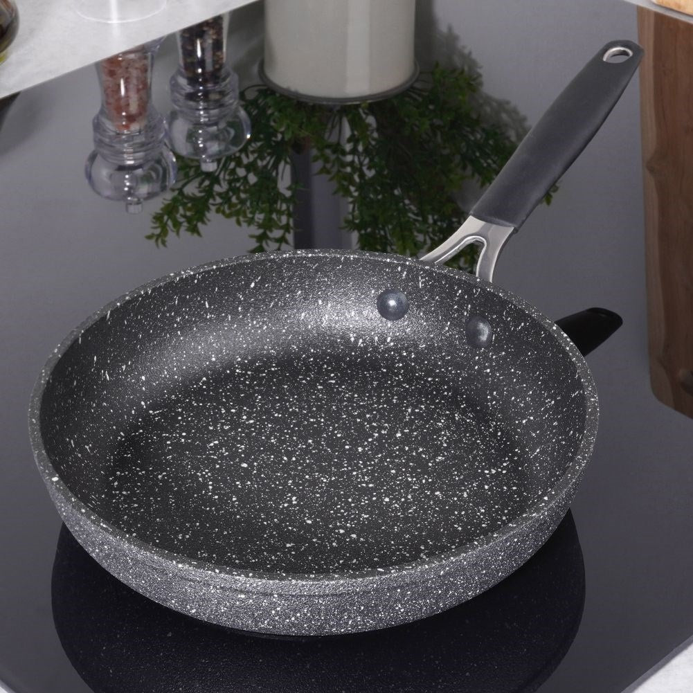 High-quality non-stick frying pan for all stoves and ovens