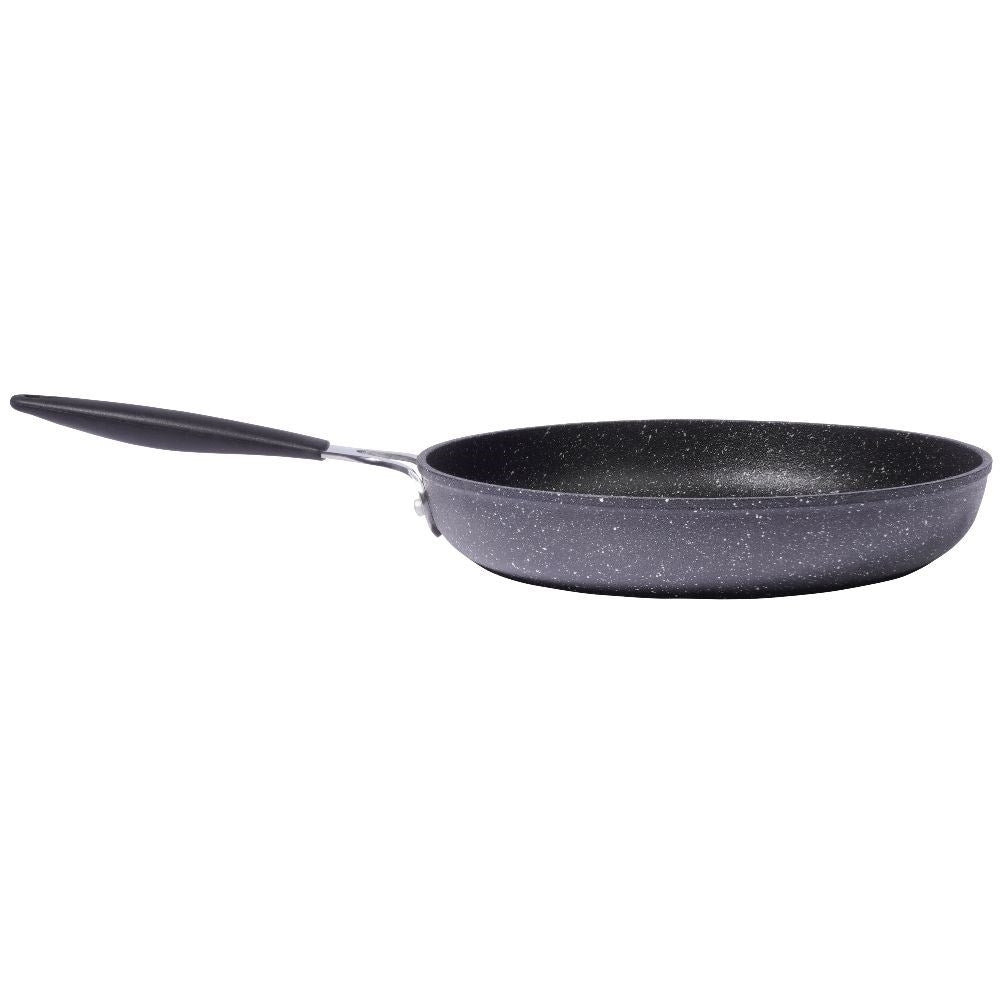 High-quality non-stick frying pan for all stoves and ovens