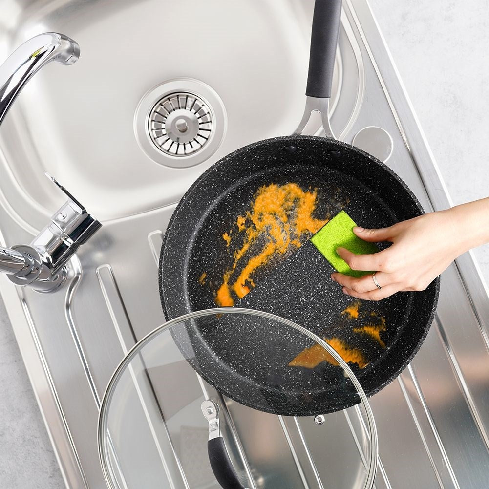 High-quality non-stick frying pan for all stoves, oven safe.
