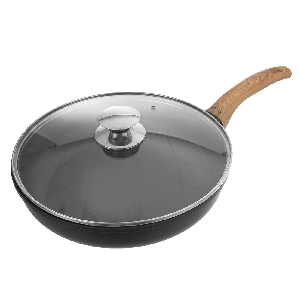 High-quality non-stick frying pan with lid for all stoves