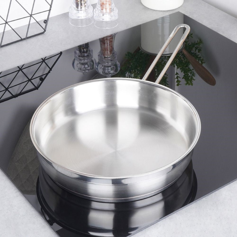 High-quality stainless steel frying pan for all stoves