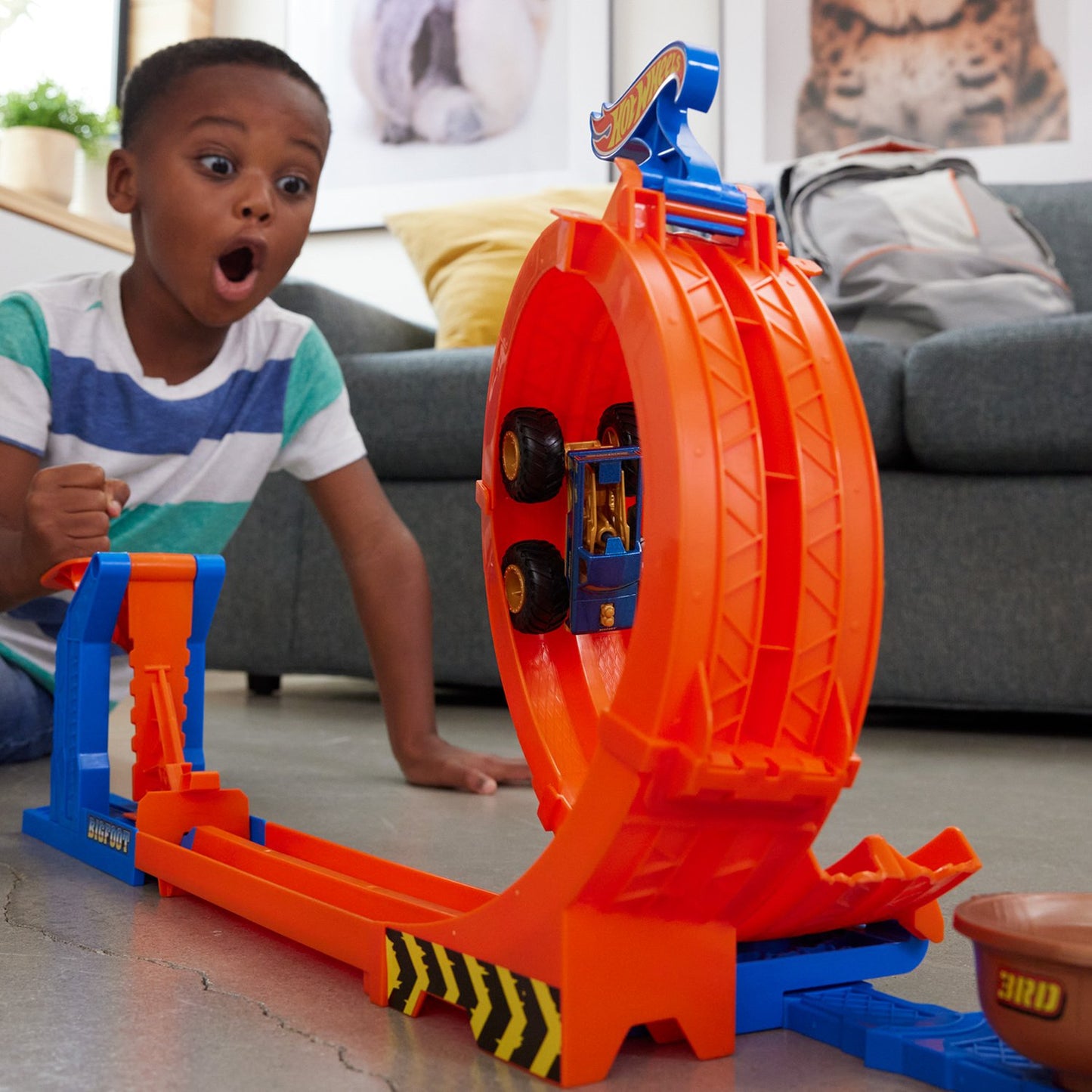Hot Wheels Monstertruck Loop&Flip Trophy Challenge