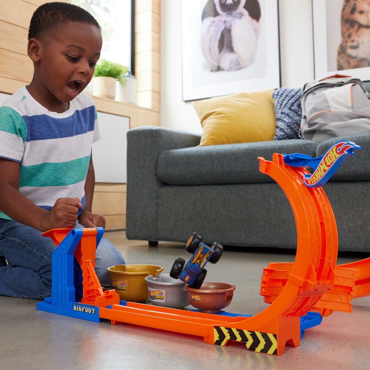 Hot Wheels Monstertruck Loop&Flip Trophy Challenge